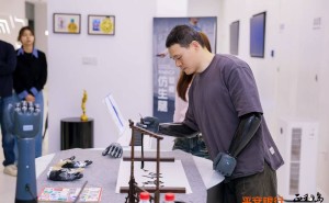 意念操控未来新篇 平安银行“企望中国行”与企业家共探强脑科技奥秘