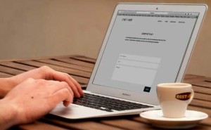 大厂“打工人”的AI生存实录:提效、内卷与被替代的隐忧