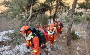 “铁脚板”丈量泰山，“硬科技”赋能救援，泰安消防筑起山林“防火墙”