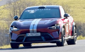 小米YU7 GT高性能SUV纽北赛道现身测试，超强动力与配置引期待