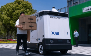 新石器CEO：无人车助力快递业升级 今年计划向海外输出1万台