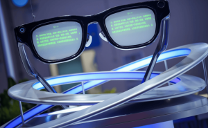 消博会重磅来袭！科大讯飞40克AI眼镜，解锁跨语言沟通新境界