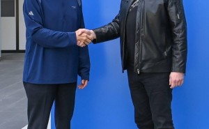 英特尔拟数周内对内公布与马斯克Terafab项目合作详情 精选专家参与