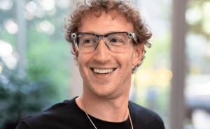 扎克伯格搬桌进AI实验室亲写代码 全力推动Meta人工智能发展