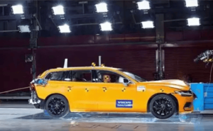 沃爾沃頭頸保護(hù)座椅顯成效:女性頸椎傷害風(fēng)險(xiǎn)顯著降低