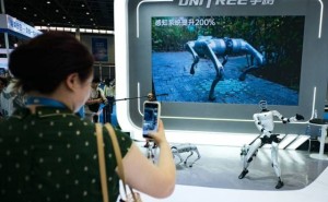 第六届消博会AI元素闪耀，科技新品引领消费新潮流新体验