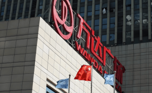 七旬王健林倾力偿债步履维艰，市场何妨多些善意与缓冲空间