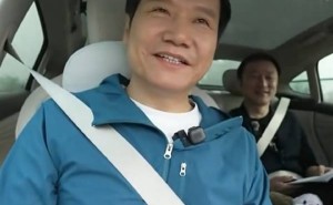 雷军15小时直播小米SU7长途续航实测 回应质疑：站出来让大众更了解小米