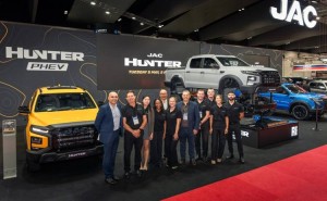 江淮T9 PHEV墨爾本車展閃耀登場(chǎng)，五星安全混動(dòng)皮卡引領(lǐng)澳洲新潮流