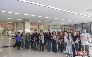 江西南昌：中外青年齊聚江鈴工廠 共探中國新能源汽車產(chǎn)業(yè)新風(fēng)貌