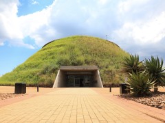 穿越时空的回响：在非洲古迹中探寻人类文明的起源与璀璨传承