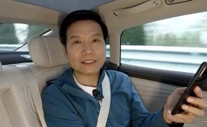 雷军15小时直播1300公里：以行动破谣言，为小米汽车辟路前行