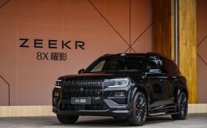 高性能豪華SUV新賽場：極氪8X強勢入局，能否改寫B(tài)BA格局？