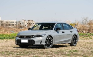 全新本田思域煥新登場！運動外觀升級，內飾舒適，燃油混動雙選擇