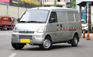 五菱榮光EV：新能源車里的省錢能手，能客能貨的創富新選擇