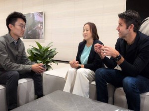 蘋果新CEO接棒前夕：與John Ternus暢談AI與iPhone未來走向