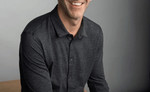 苹果新CEO特努斯内部信：感恩过往期待合作，共赴未来重要工作