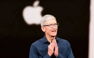 苹果换帅新动态：库克转任执行董事长，特努斯2026年接棒CEO