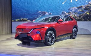 2026北京車展：梁家輝代言長安馬自達，EZ-60馬年版上市亮點多