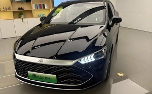 吉利星瑞i-HEV預售來襲，油電混動對決插混秦PLUS誰能更勝一籌？