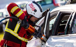 美國混動市場崛起：銷量增速超純電，車企策略調整應對法規新挑戰