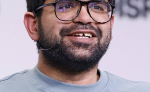 Perplexity CEO：AI发展强化iPhone地位，个人数据成苹果关键优势