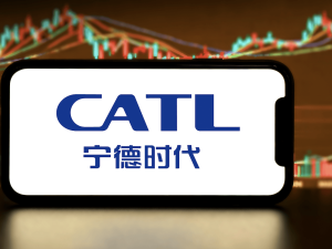 江蘇富豪裴振華減持寧德時代1.27%股份 套現238億，鋰業雙雄業績齊飛