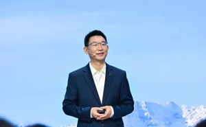 問界魔方技術平臺亮相北京車展 高端SUV矩陣開啟智慧出行新篇章