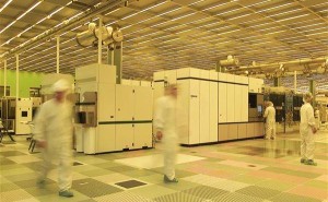 AI浪潮下山东崛起新首富！中际旭创成全球光模块龙头 市值破万亿订单排至2027年