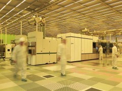 AI浪潮下中際旭創市值破萬億 山東民營企業家王偉修登頂財富新高度