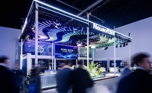 東軟車展發力：以全棧技術賦能全球車企，共繪智能出行新藍圖