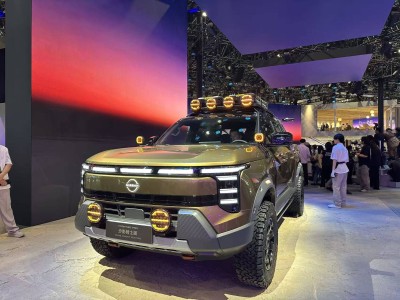北京车展郑州日产展台亮点：锋坦・沙影骑士版解锁皮卡潮玩新方式