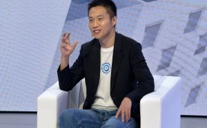 对话Momenta曹旭东：自动驾驶下半场拼体系，物理AI未来可期