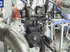 全球首臺大排量混動專用純氨內燃機點火 開啟商用車零碳動力新篇章