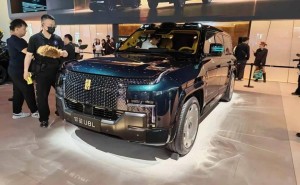 仰望U8L鼎藏版攜頂級四座與仰望U9 Xtreme限量登場，豪華與性能雙巔峰！