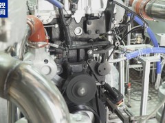全球首台大排量混动专用纯氨内燃机点火 开启重型商用车零碳动力新篇