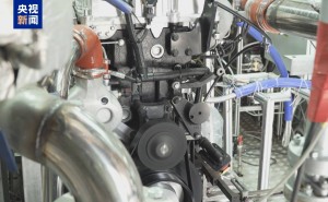 全球首台大排量混动专用纯氨内燃机点火 开启重型商用车零碳动力新篇