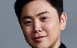 追觅CEO俞浩连发微博斥小红书：价值观有毒，算法助恶引热议