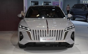 全新紅旗H7驚艷登場！時尚外觀搭配1.5T插混，空間科技感雙在線