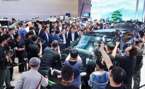 華為與嵐圖強強聯手，嵐圖泰山Ultra及黑武士開啟智能汽車新征程