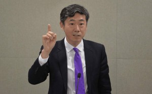 李稻葵談車展：燃油車仍有適用場景 車企競爭或加速行業洗牌