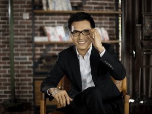 从垫底差生到资本玩家：柯利明如何接盘许家印抄底王健林书写传奇？