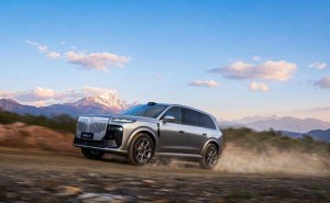 盧放談傳統豪車“情懷牌”：中國新能源當以創新破局向未來