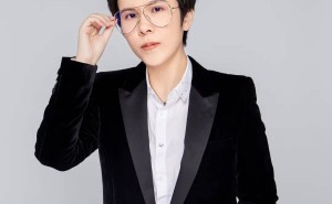 “创二代”丁梓乐：以热爱与坚持破局 引领实体零售新“鲸”变