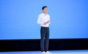 李彦宏Create2026大会畅谈AI：超级个体时代来临，日活智能体或超百亿