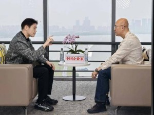 从村头借钱的穷孩子到科技巨头掌舵人，俞浩：自卑中破茧，苦难里逆袭