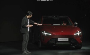雷军揭晓小米YU7 GT价格：38.99万元创纽北SUV圈速新纪录 今晚开售