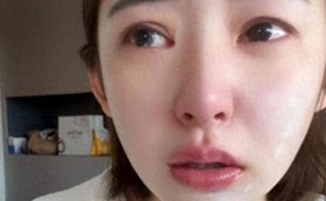 黄一鸣深陷舆论漩涡：前男友闺蜜联手爆料，现男友现身难平身世疑云