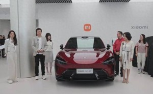 雷军舒淇携手亮相 小米YU7 GT首批车主喜提高性能长途旅行SUV