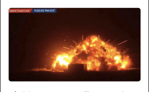 美国新格伦火箭爆炸引热议，马斯克成“意外受益者”？背后原因耐人寻味